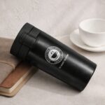 ⁦كوب حراري سعة 450 مل – ستانلس ستيل عازل مزدوج و مقاوم للتسرب – أسود⁩ - الصورة ⁦2⁩